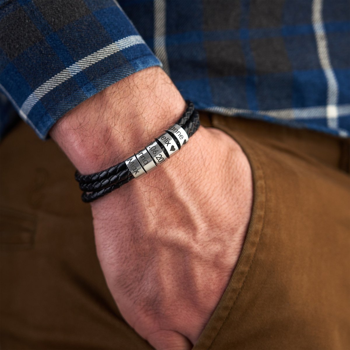 Pulseira Exclusiva de Couro - Gravação Personalizada de Nomes